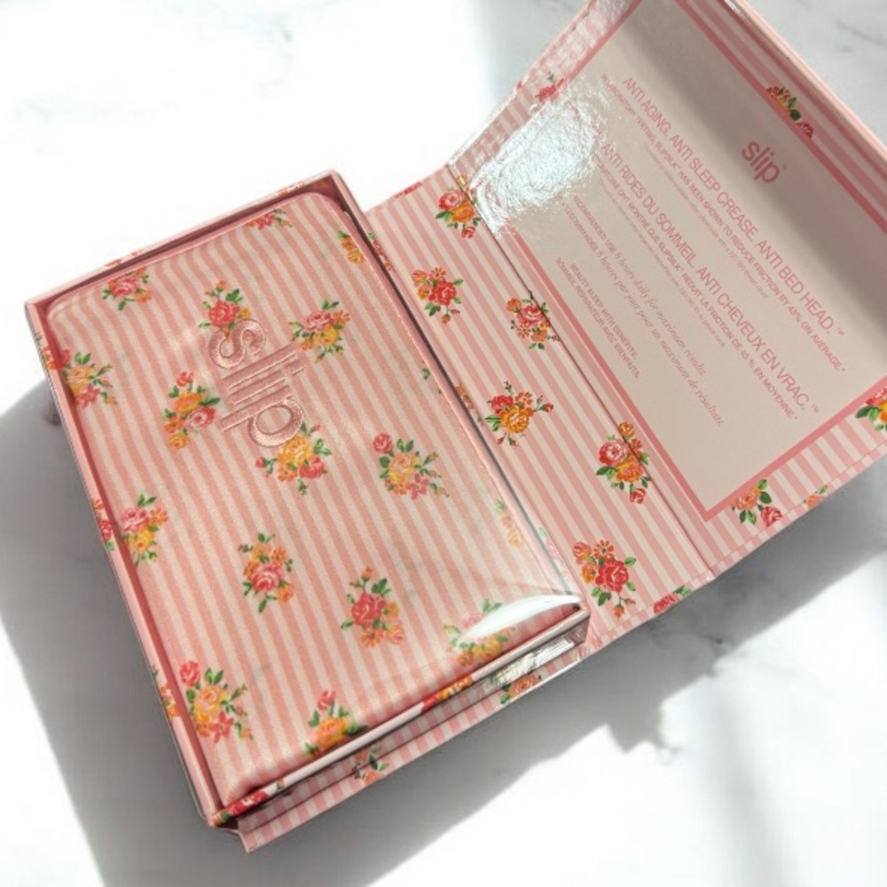 SLIP PETAL QUEEN ZIPPERED PILLOWCASE